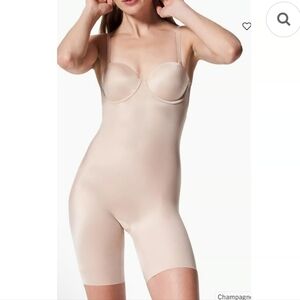 SPANX Suit Your Fancy Midthigh Bodysuit 4  way straps built in cup champaign XL